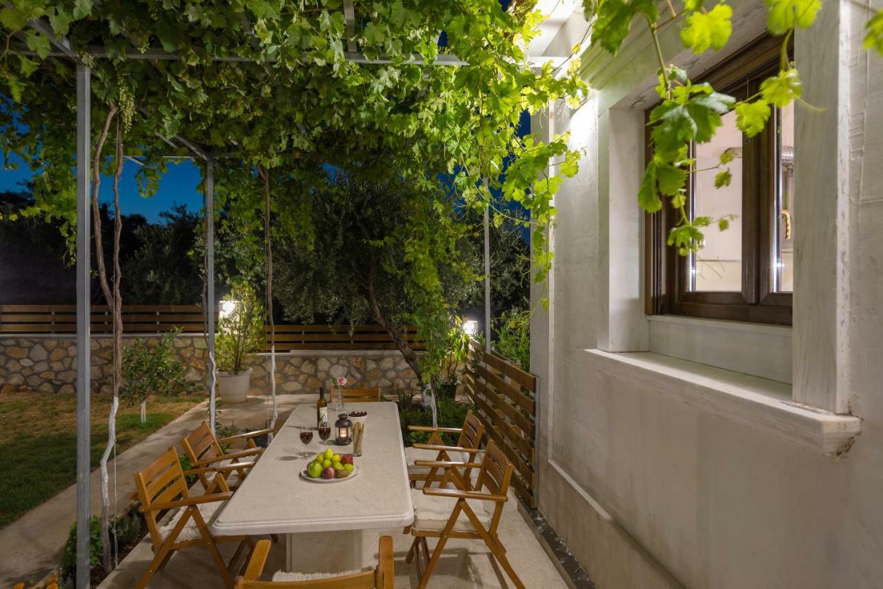 Villa Serenity Agia Marina  Exterior foto
